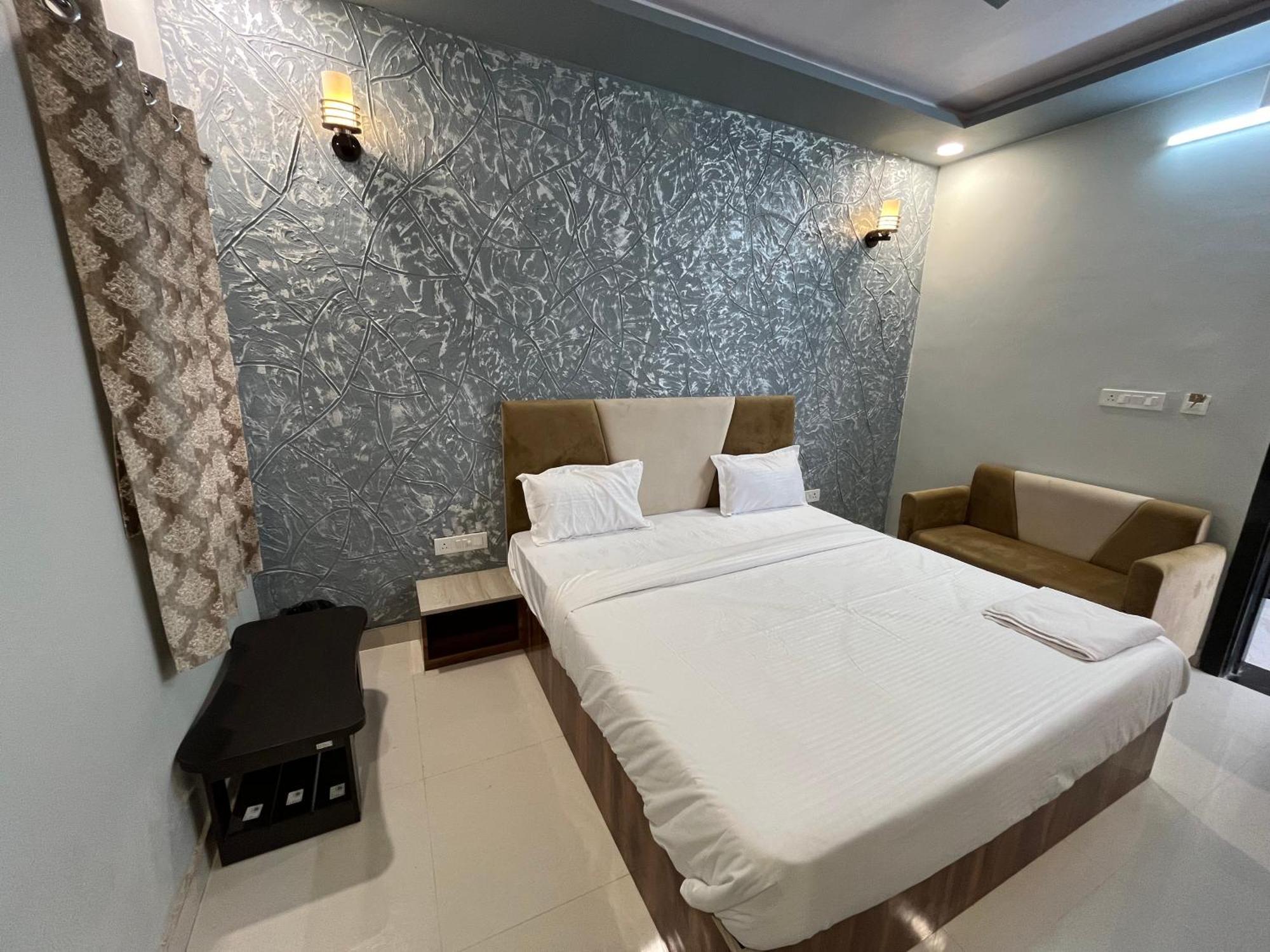 Hotel Rahat Jhalawar Екстериор снимка